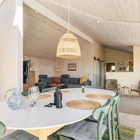 Amazing In Bjert With Wifi * Binderup Strand